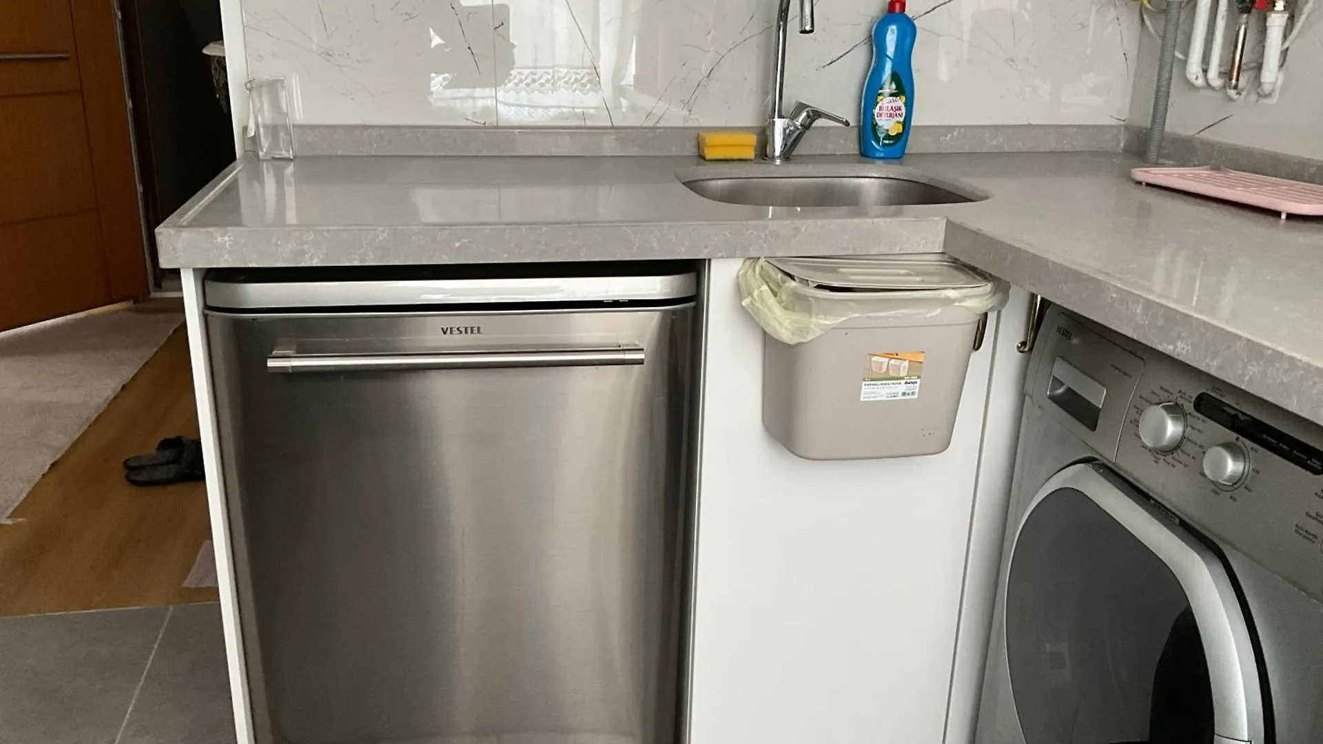 Three-Room Private Apartment In Beyoglu, Central איסטמבול